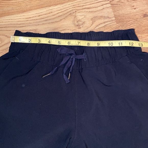 Lululemon On the Fly 7/8 pants - Picture 12 of 12